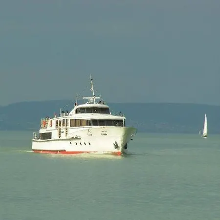 Crystal Apartement A * Balatonföldvár